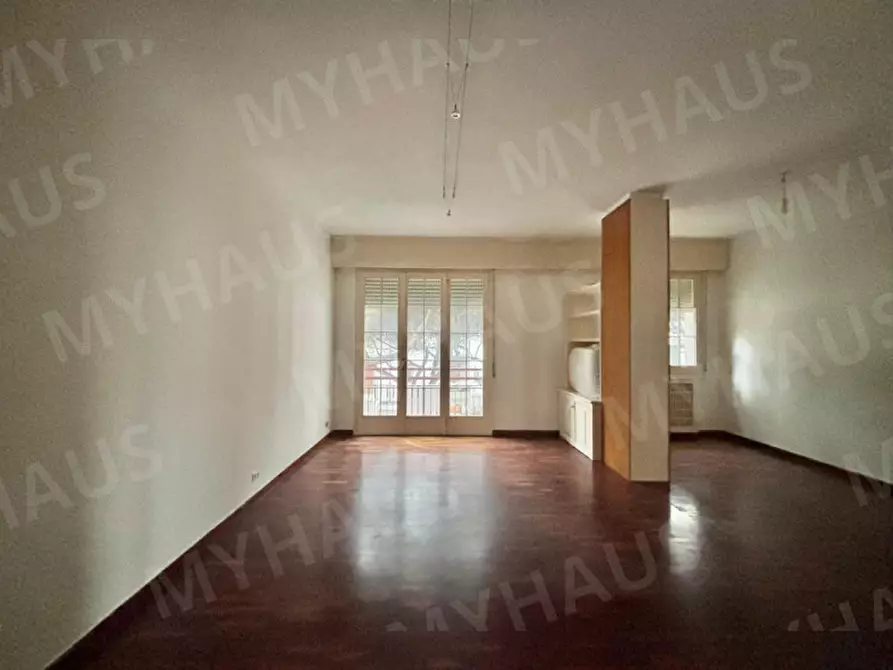 Immagine 15 di Appartamento in vendita  in Viale Cesare Abba, 14 a Cesenatico