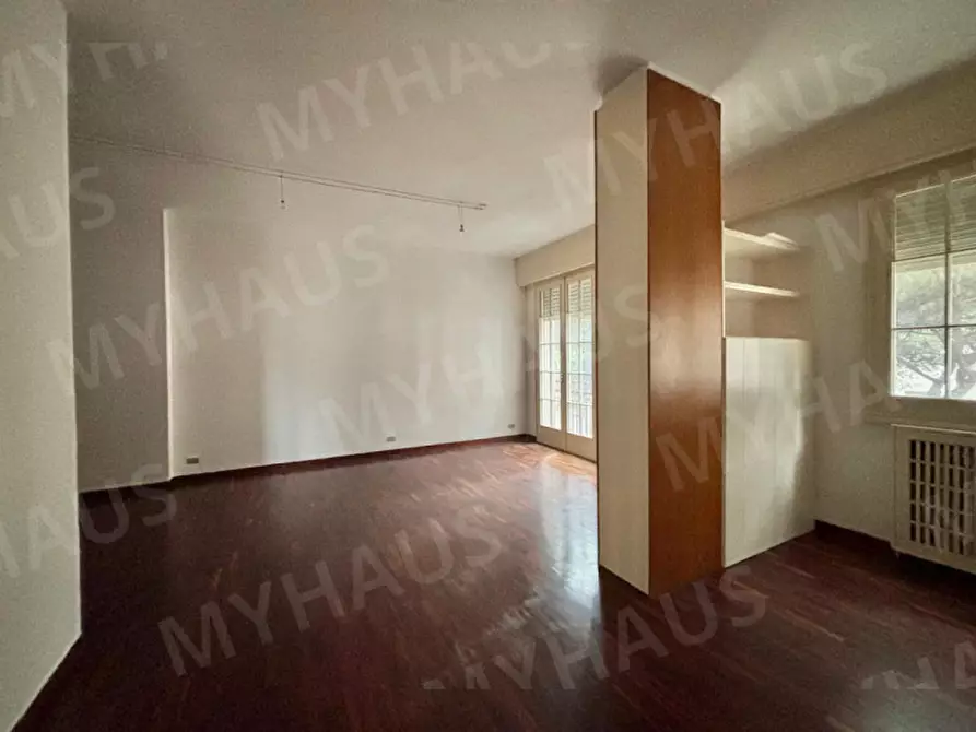 Immagine 11 di Appartamento in vendita  in Viale Cesare Abba, 14 a Cesenatico