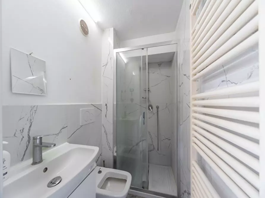 Immagine 13 di Appartamento in affitto  in Via Luciano Manara a Monza