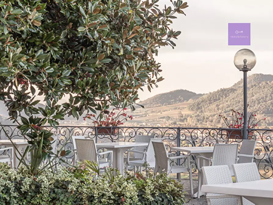 Immagine 17 di Hotel in vendita  a Torreglia