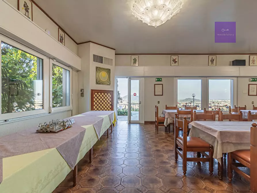 Immagine 27 di Hotel in vendita  a Torreglia