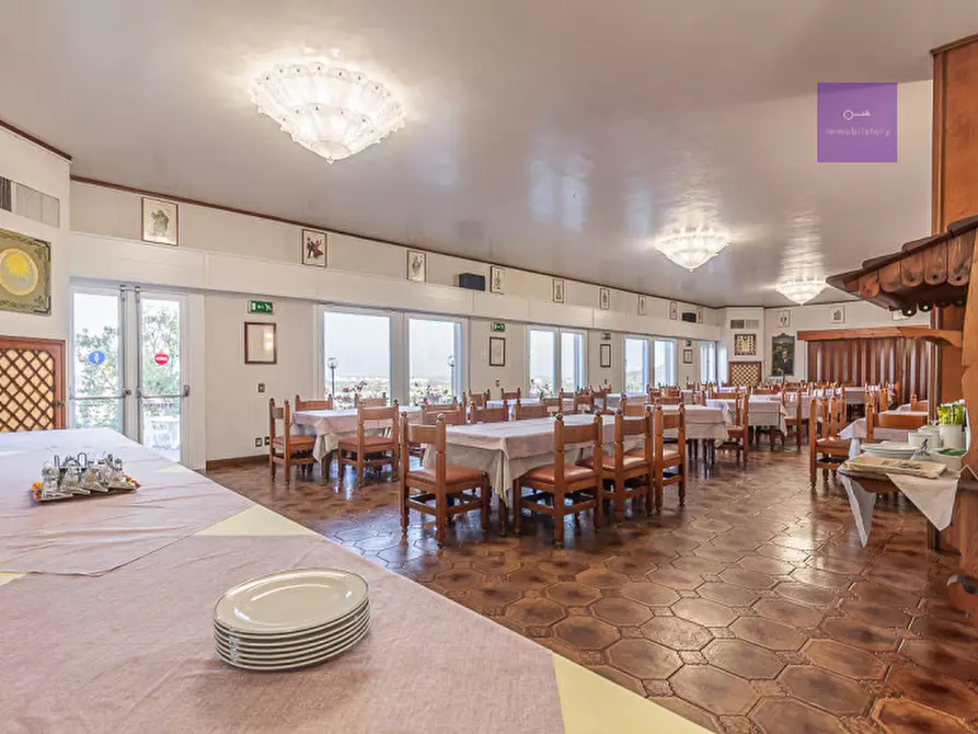 Immagine 28 di Hotel in vendita  a Torreglia