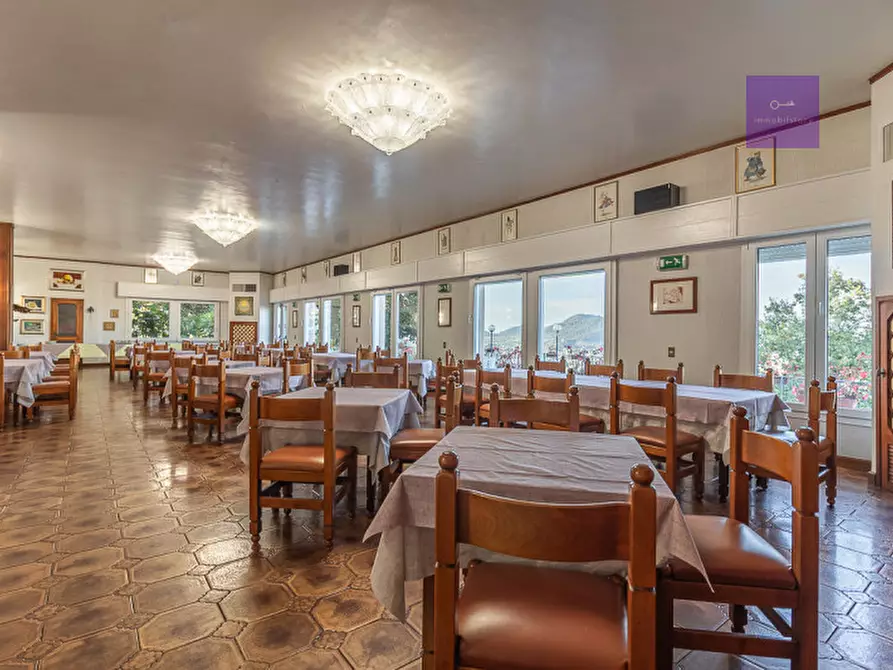 Immagine 29 di Hotel in vendita  a Torreglia