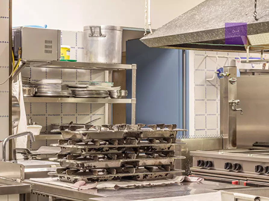 Immagine 31 di Hotel in vendita  a Torreglia