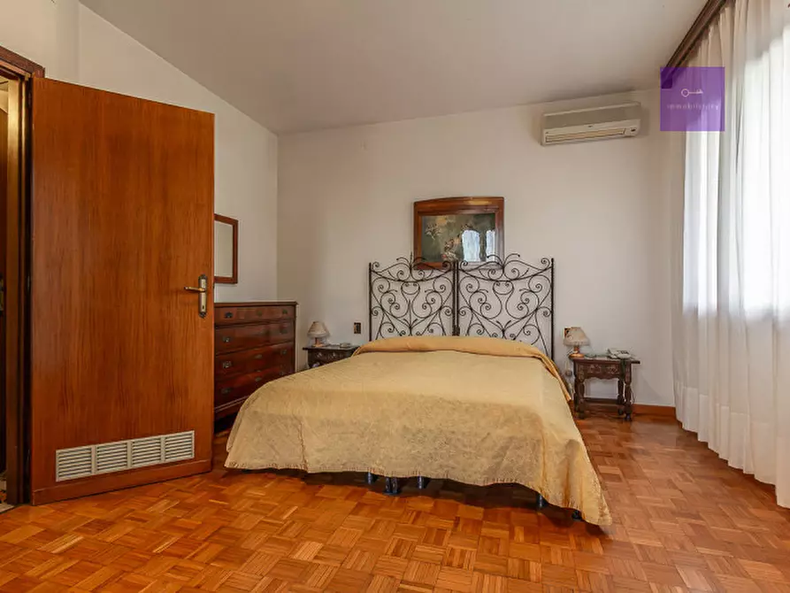 Immagine 40 di Hotel in vendita  a Torreglia