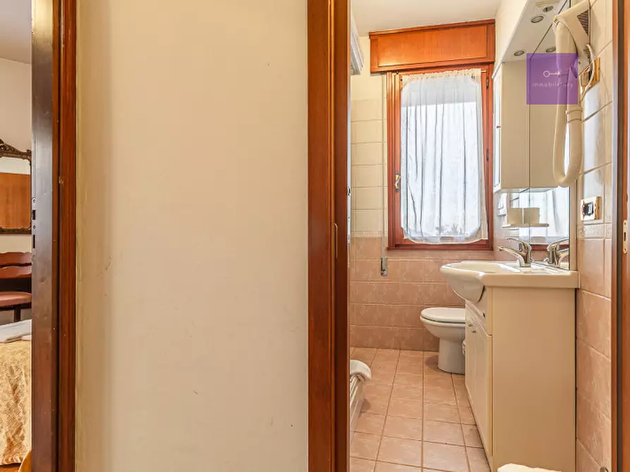 Immagine 42 di Hotel in vendita  a Torreglia