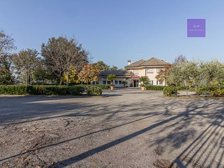 Immagine 51 di Hotel in vendita  a Torreglia