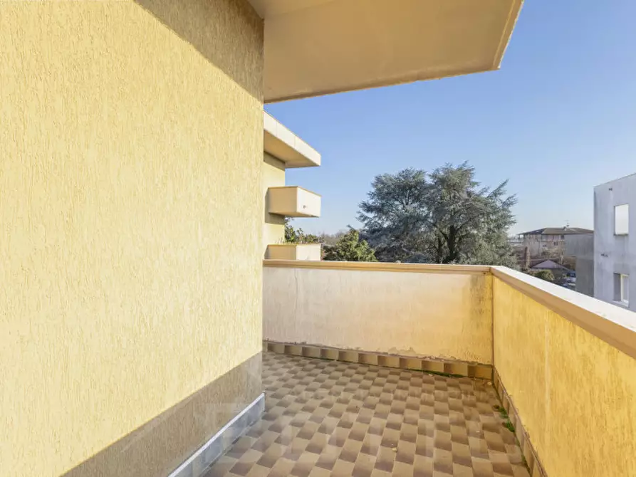 Immagine 4 di Appartamento in vendita  in Viale Guglielmo Marconi a Borgomanero