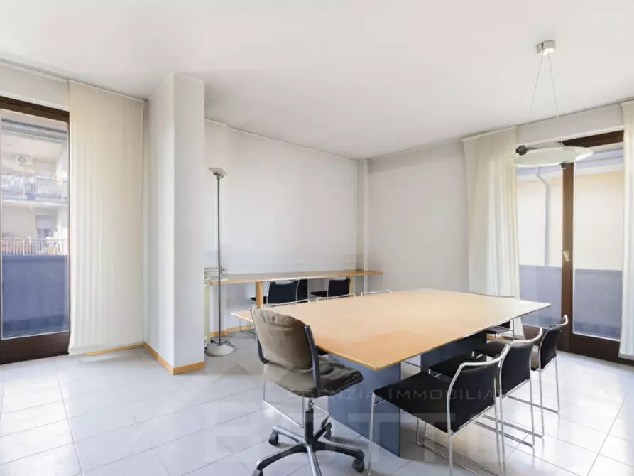 Immagine 10 di Appartamento in vendita  in Viale Guglielmo Marconi a Borgomanero