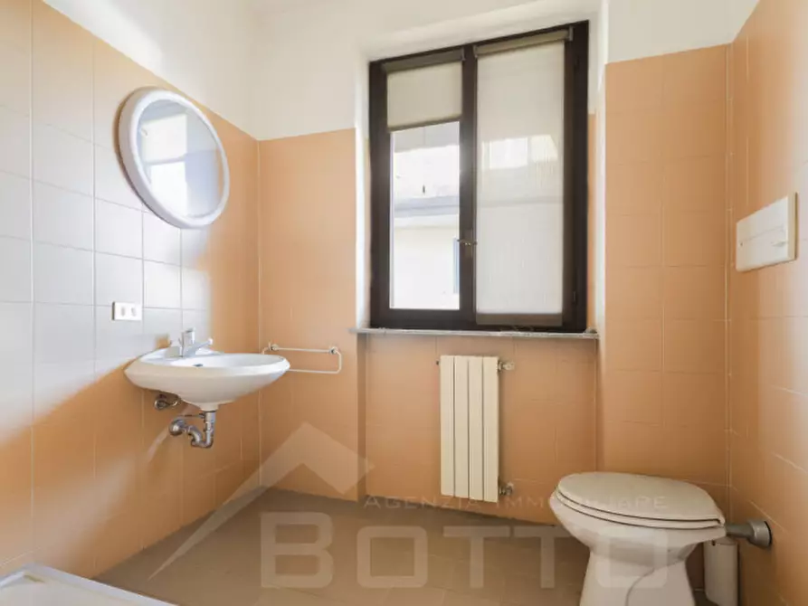 Immagine 13 di Appartamento in vendita  in Viale Guglielmo Marconi a Borgomanero