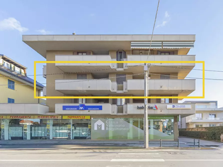 Immagine 23 di Appartamento in vendita  in Viale Guglielmo Marconi a Borgomanero