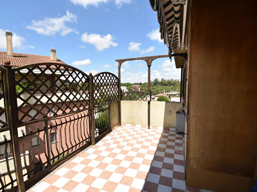 Immagine 4 di Attico in vendita  in Via Giulia Molino Colombini a Roma