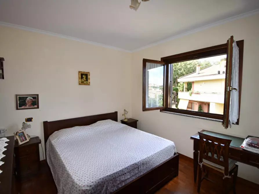 Immagine 9 di Attico in vendita  in Via Giulia Molino Colombini a Roma