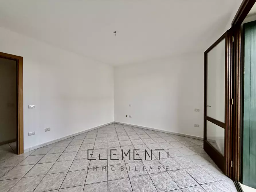 Immagine 11 di Appartamento in vendita  in Via Vittorio Bertazzoni a Sorgà