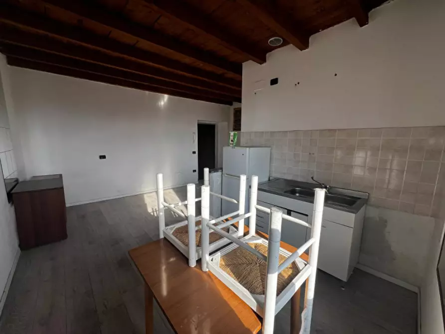 Immagine 12 di Appartamento in vendita  in Via Broli a Rezzato