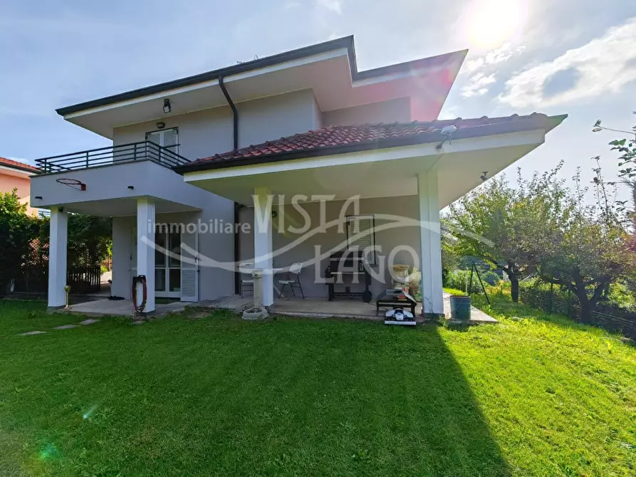 Immagine 3 di Villa in vendita  in Via Faì 31 Montano Lucino a Montano Lucino