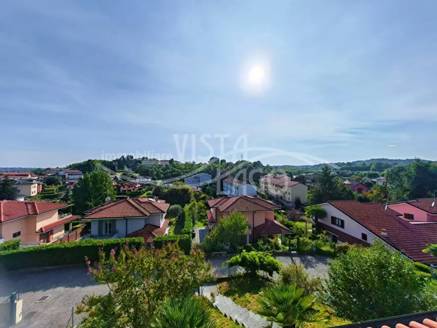 Immagine 4 di Villa in vendita  in Via Faì 31 Montano Lucino a Montano Lucino