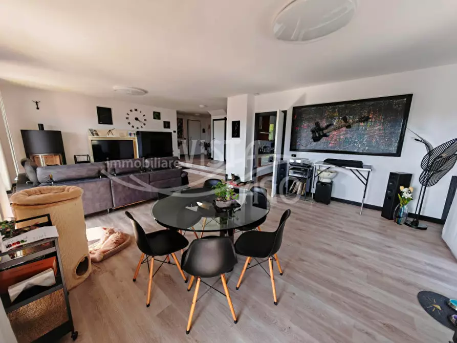 Immagine 6 di Villa in vendita  in Via Faì 31 Montano Lucino a Montano Lucino