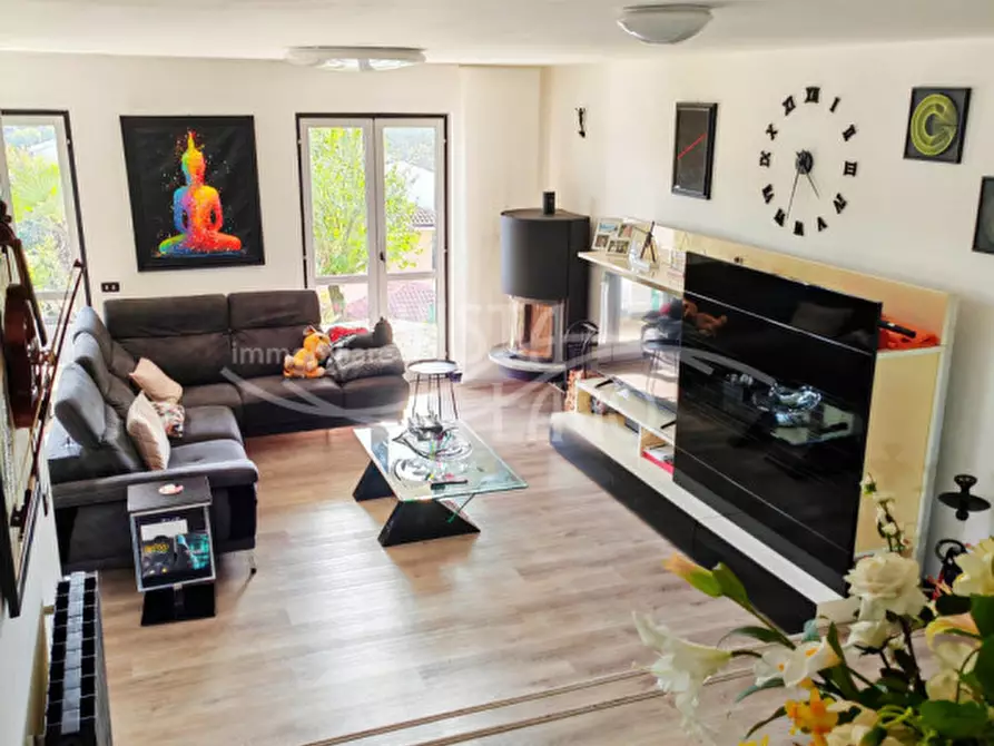 Immagine 7 di Villa in vendita  in Via Faì 31 Montano Lucino a Montano Lucino