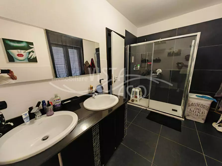 Immagine 9 di Villa in vendita  in Via Faì 31 Montano Lucino a Montano Lucino