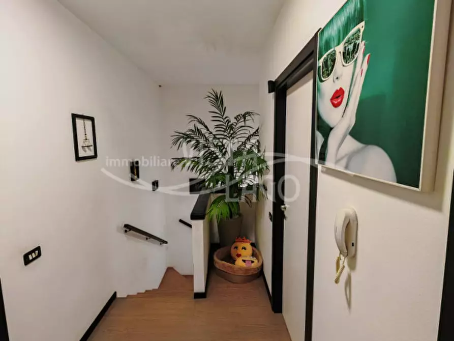 Immagine 11 di Villa in vendita  in Via Faì 31 Montano Lucino a Montano Lucino