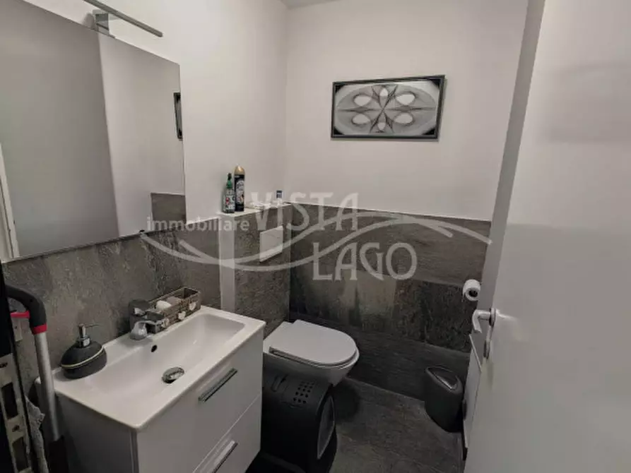 Immagine 16 di Villa in vendita  in Via Faì 31 Montano Lucino a Montano Lucino