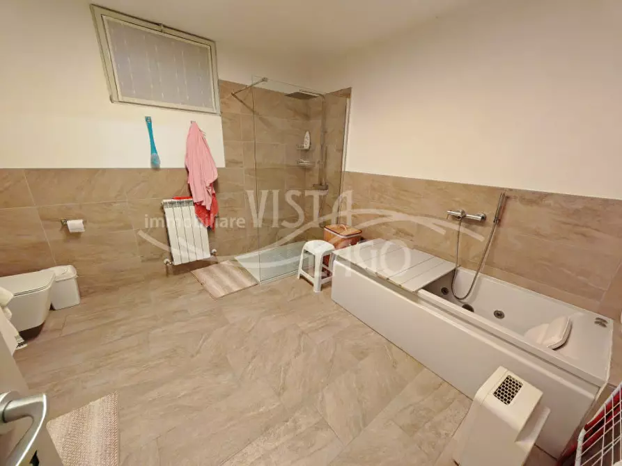 Immagine 19 di Villa in vendita  in Via Faì 31 Montano Lucino a Montano Lucino