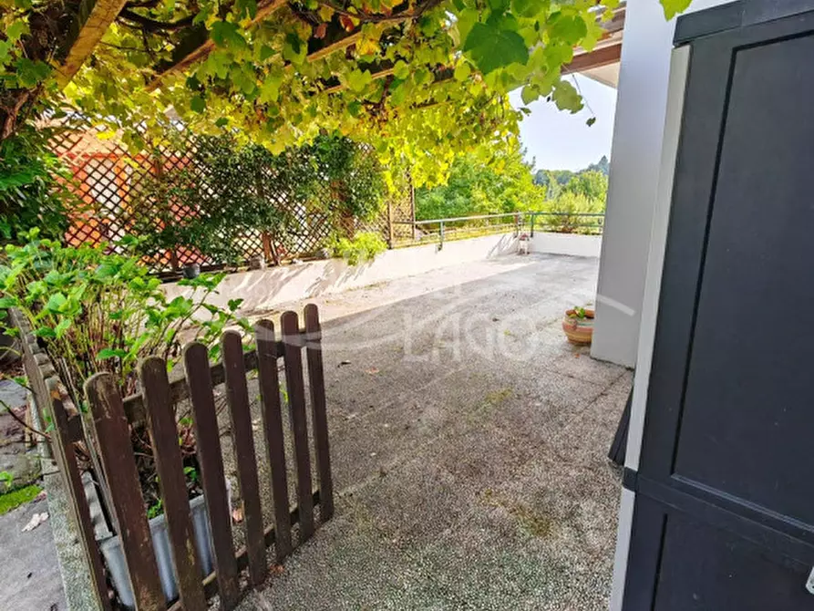 Immagine 22 di Villa in vendita  in Via Faì 31 Montano Lucino a Montano Lucino