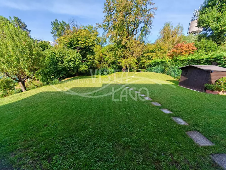 Immagine 24 di Villa in vendita  in Via Faì 31 Montano Lucino a Montano Lucino