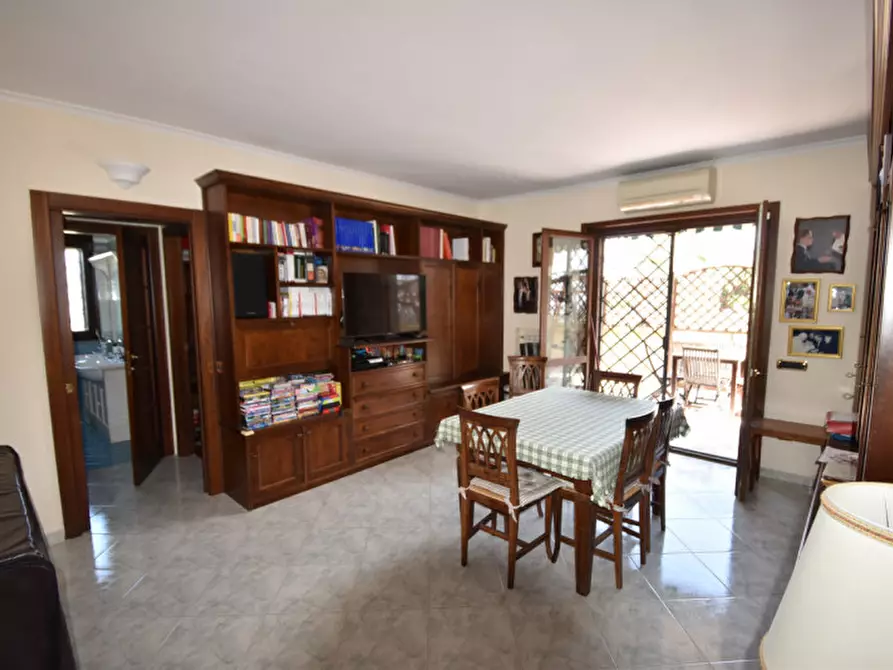 Immagine 4 di Attico in vendita  in Via Giulia Molino Colombini a Roma