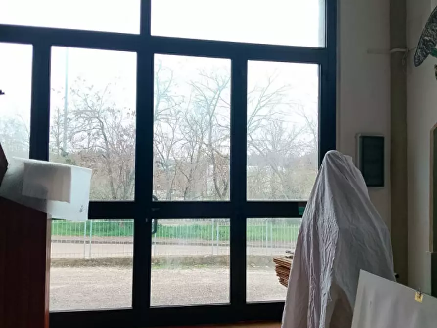 Immagine 2 di Magazzino in vendita  in via Achille Grandi a Ancona