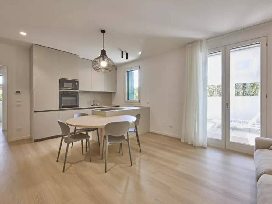 Immagine 6 di Appartamento in vendita  a Jesolo