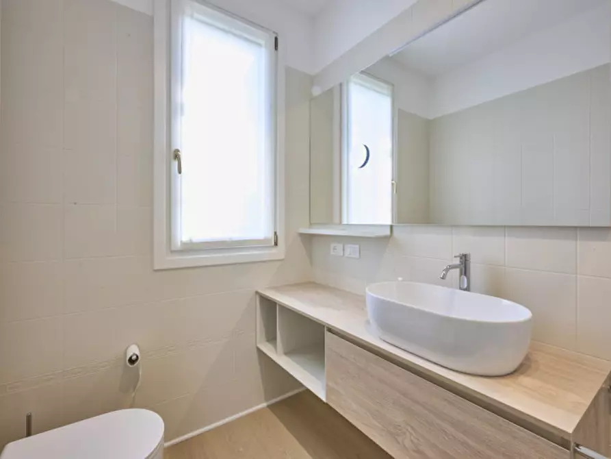 Immagine 16 di Appartamento in vendita  a Jesolo