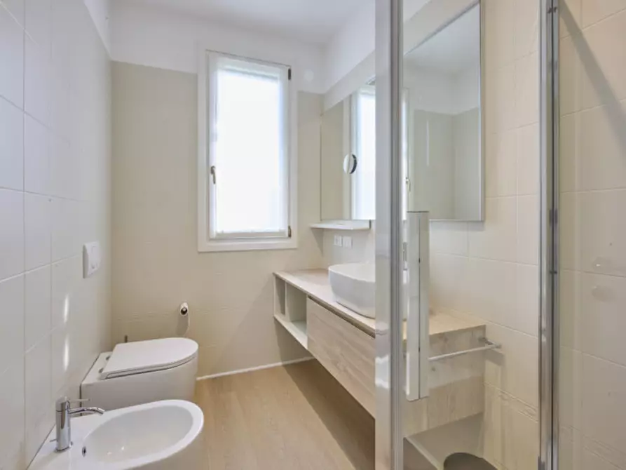 Immagine 17 di Appartamento in vendita  a Jesolo