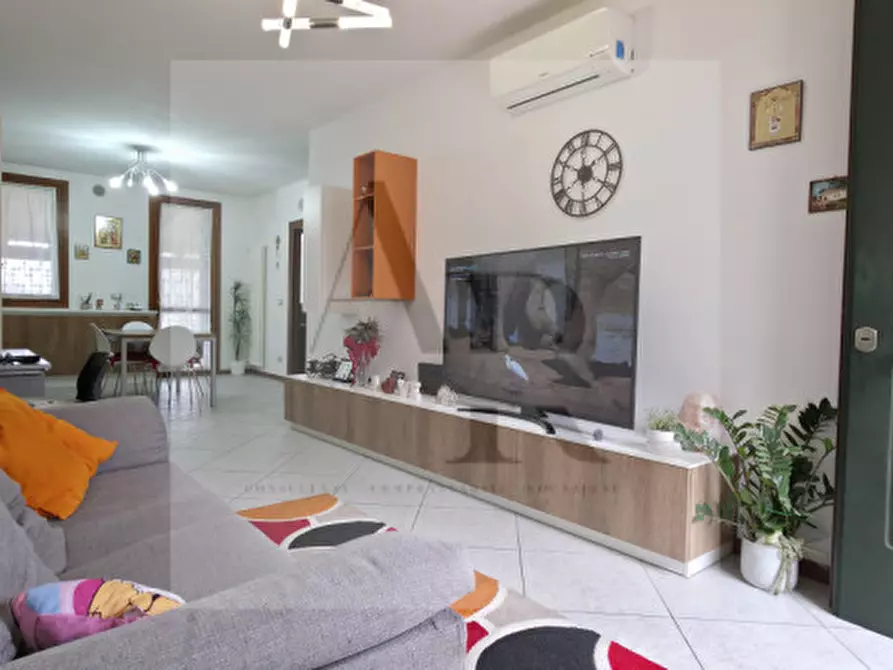 Immagine 3 di Casa quadrifamiliare in vendita  in Via Santo Stefano a Vigonza