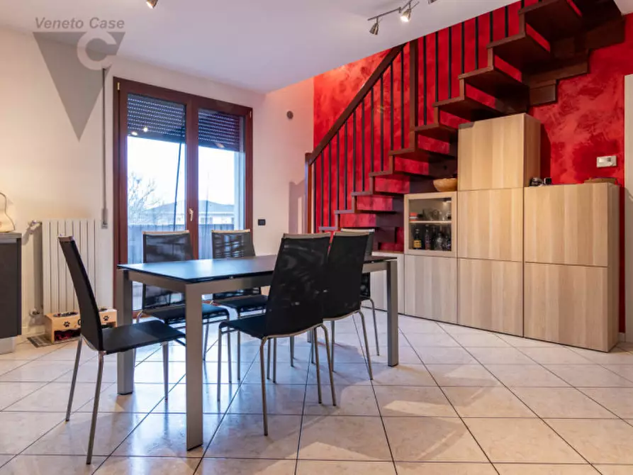 Immagine 3 di Appartamento in vendita  in Via Firenze a Ponte San Nicolò