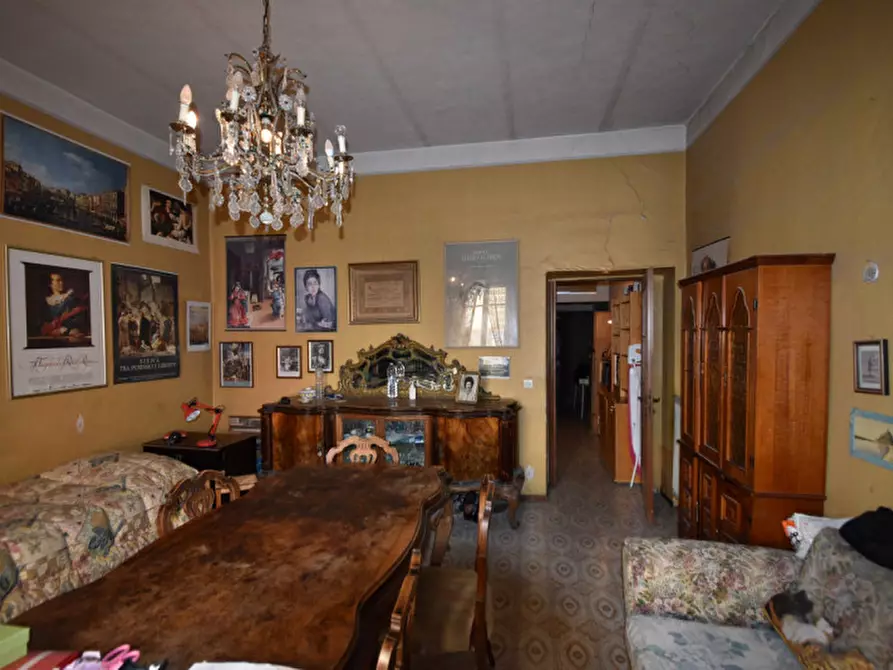 Immagine 4 di Appartamento in vendita  in Via Villafranca a Roma