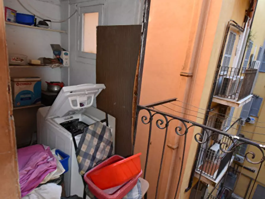 Immagine 17 di Appartamento in vendita  in Via Villafranca a Roma