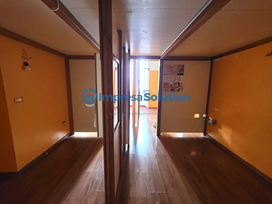 Immagine 16 di Ufficio in affitto  in Via Alessandro Scarlatti a Napoli