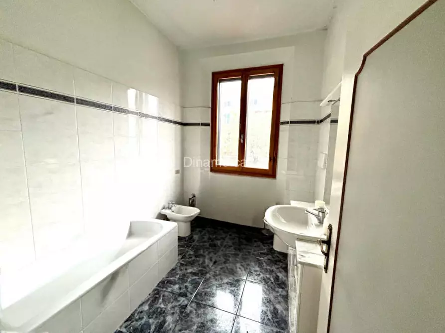 Immagine 10 di Casa indipendente in vendita  in Via Val Bisenzio a Cantagallo