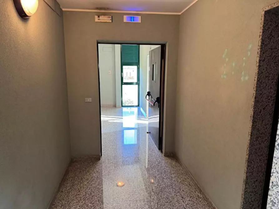 Immagine 8 di Ufficio in vendita  in Via Don Luigi Guanella, 15g, 70124 Bari BA, Italia a Bari