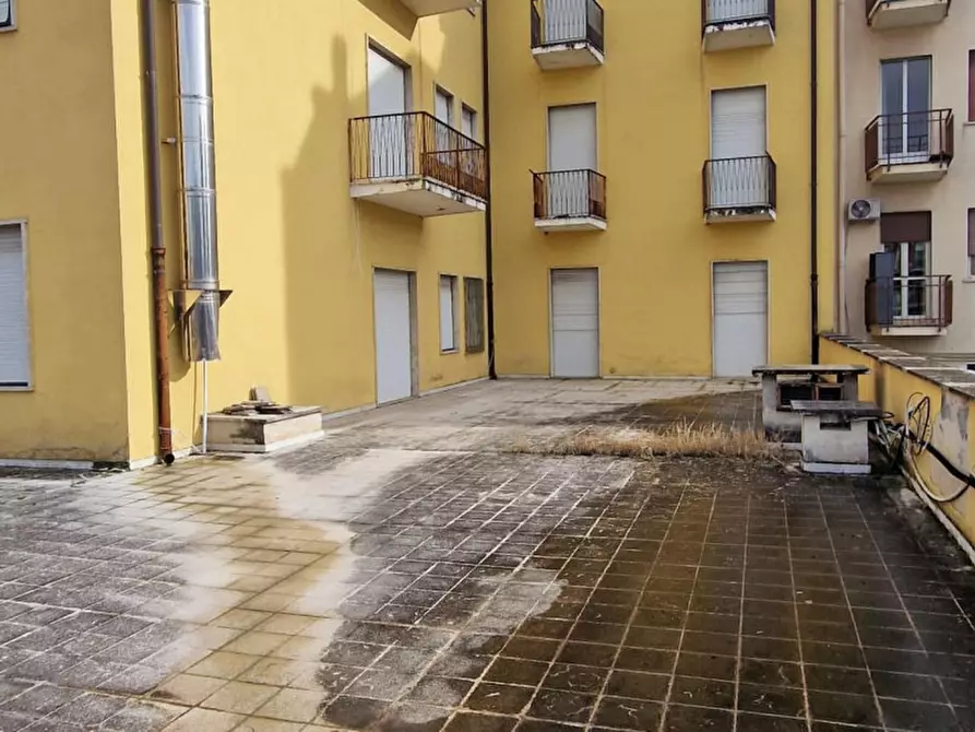 Immagine 8 di Palazzo in vendita  in Via Aldo Moro, 34, 03100 Frosinone FR, Italia a Frosinone