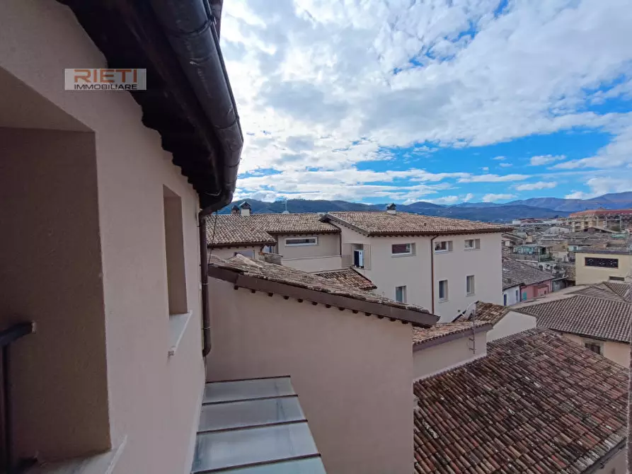 Immagine 30 di Attico in vendita  in via roma, 30 a Rieti
