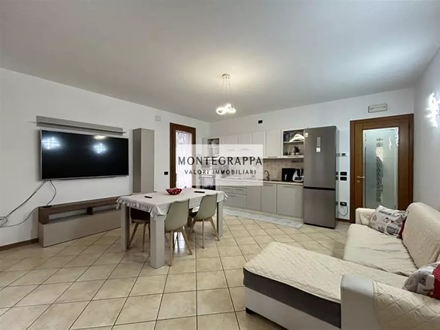 Immagine 2 di Appartamento in vendita  in Via Verdi a Castelfranco Veneto