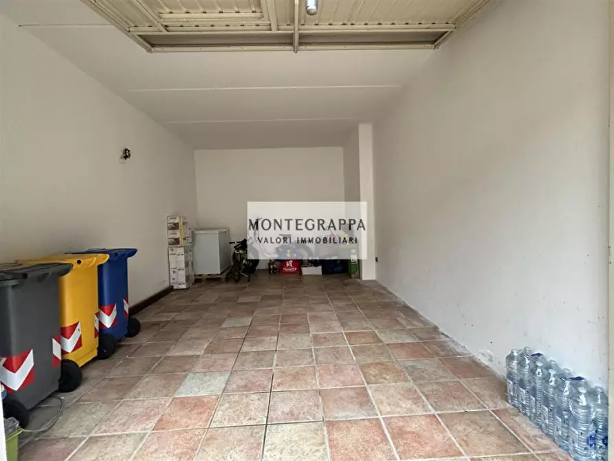 Immagine 11 di Appartamento in vendita  in Via Verdi a Castelfranco Veneto