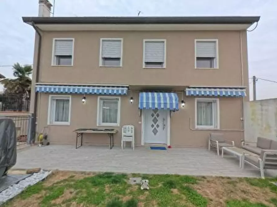 Immagine 2 di Casa bifamiliare in vendita  in VIA CASALSERUGO 20 MASERA' DI PADOVA a Masera' Di Padova