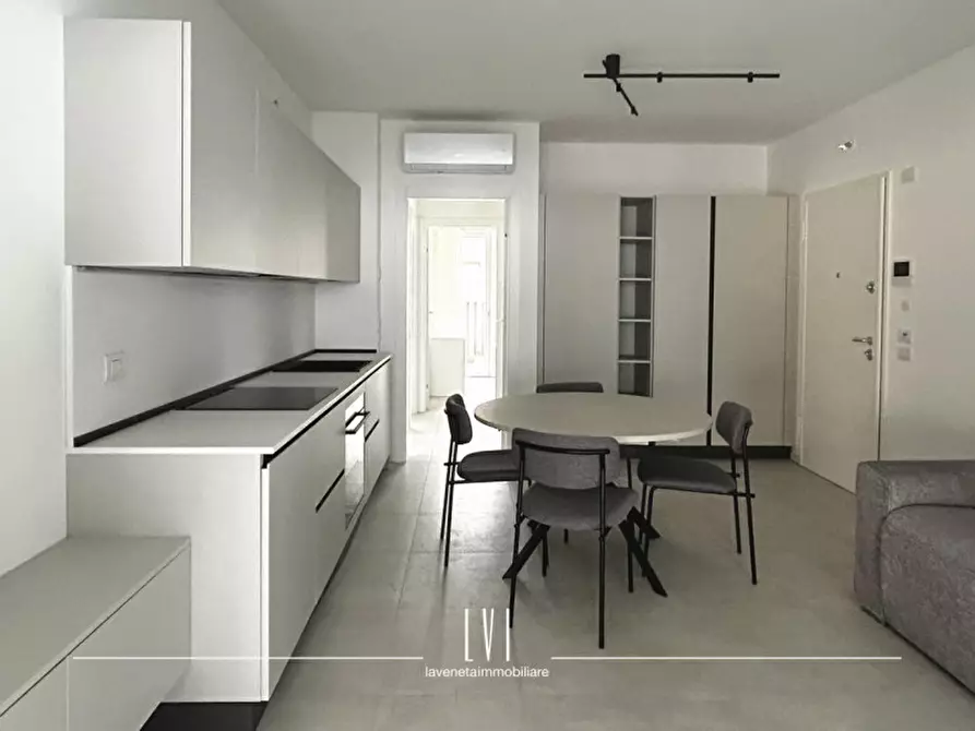 Immagine 2 di Appartamento in vendita  in via Aquileia 162 a Jesolo