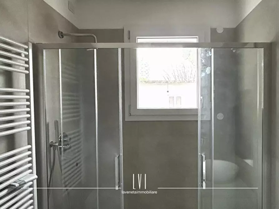 Immagine 11 di Appartamento in vendita  in via Aquileia 162 a Jesolo