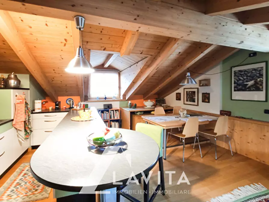 Immagine 2 di Appartamento in vendita  in via Tiroso a Castello-Molina Di Fiemme