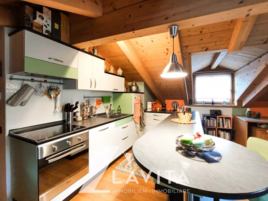 Immagine 3 di Appartamento in vendita  in via Tiroso a Castello-Molina Di Fiemme